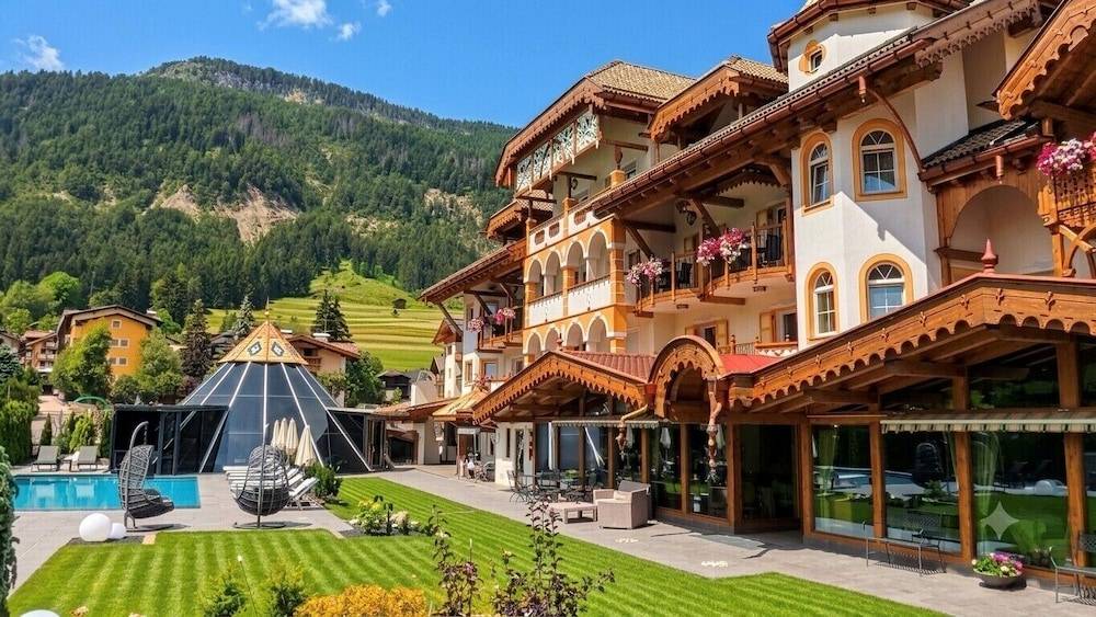 Renè Dolomites Boutique Hotel - Adults Preferred 1