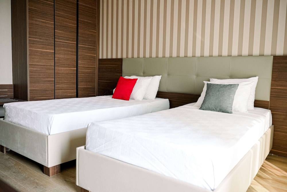 Ramada By Wyndham Cesme 1