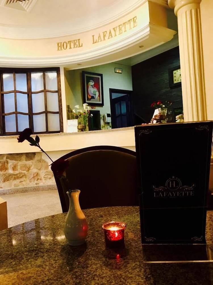 HOTEL LAFAYETTE 2