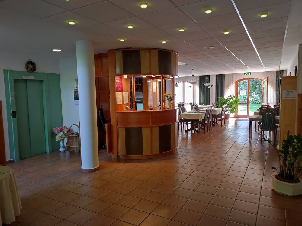 Ágnes Hotel 1