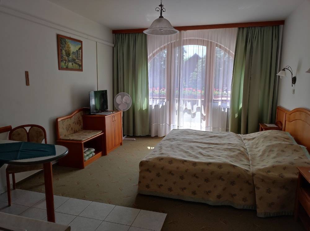 Ágnes Hotel 2