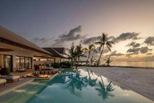 Hilton Maldives Amingiri Resort & Spa 2
