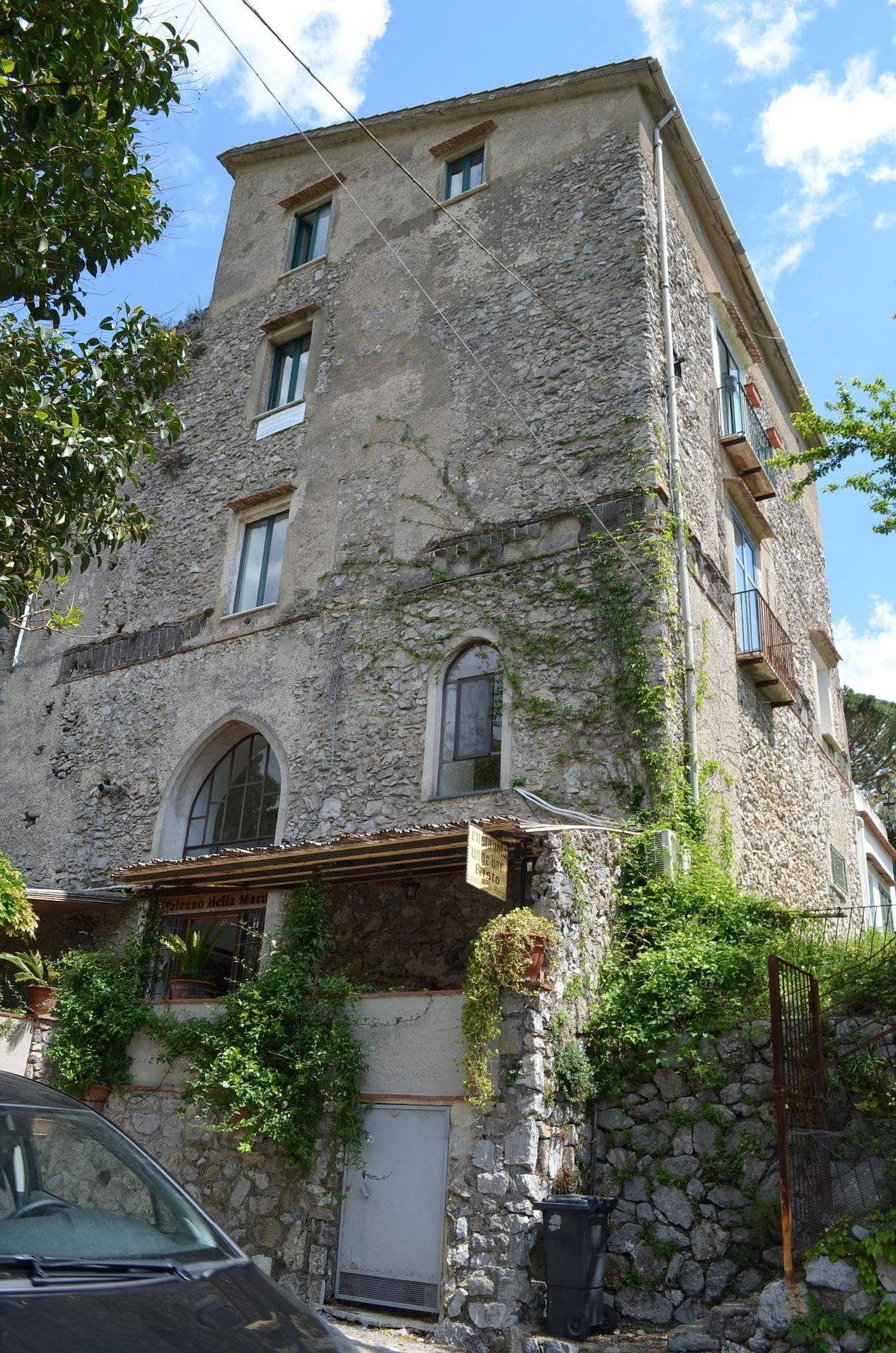 Palazzo Della Marra 2