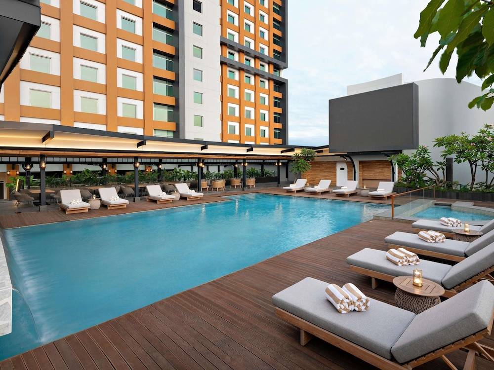 Mövenpick Hotel Jakarta City Centre 1
