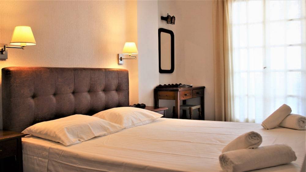 Artemis Hotel 1