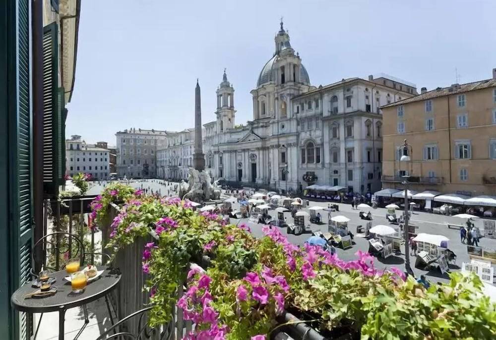 Navona Stay 1