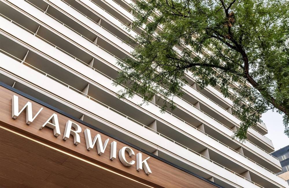 Warwick Denver 1