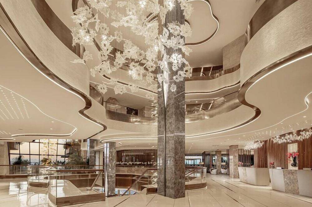 Four Seasons Hotel 2