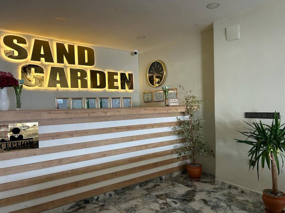 SAND GARDEN 1