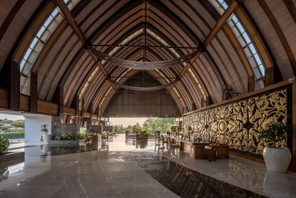 MERUSAKA Nusa Dua 2