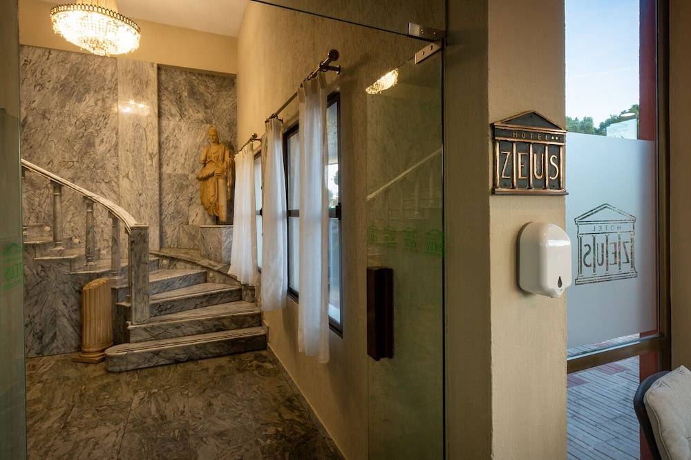 Hotel Zeus 2