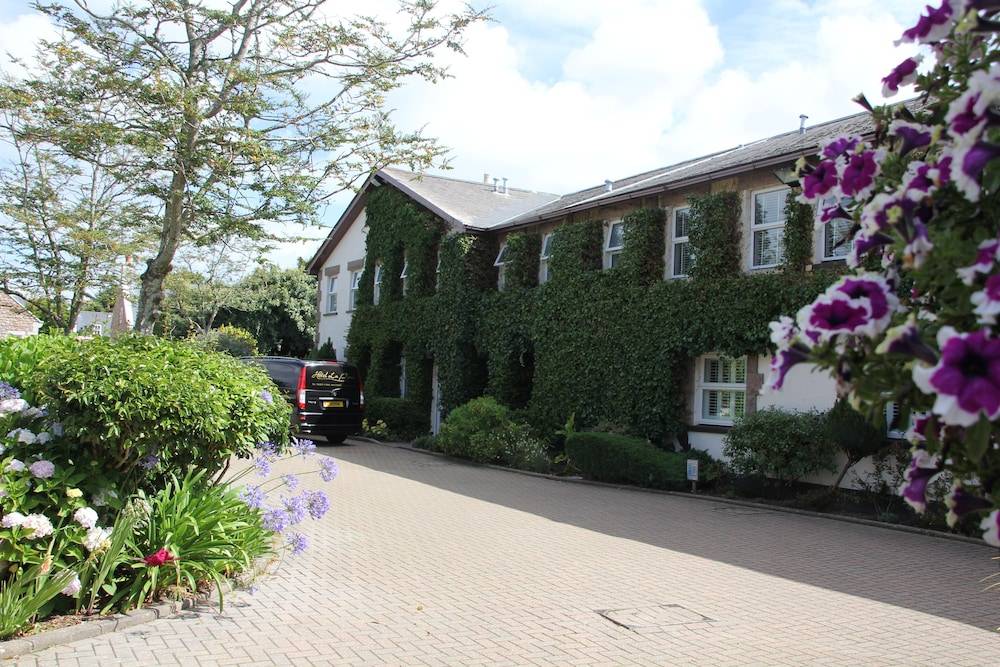 La Place Country Cottages 1