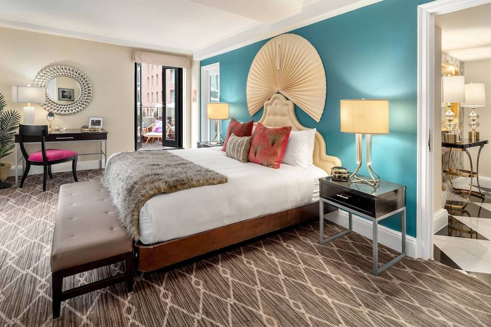 The Lexington Hotel, Autograph Collection 1