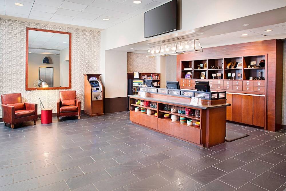 Four Points by Sheraton Philadelphia Airport 2