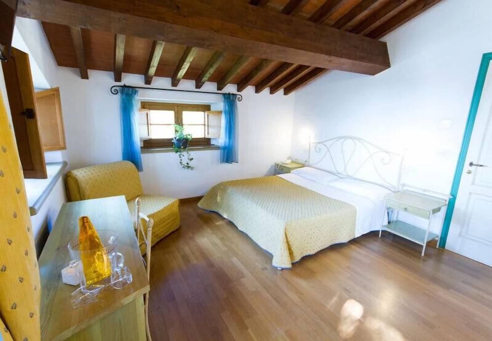 Tenuta La Lupa 2