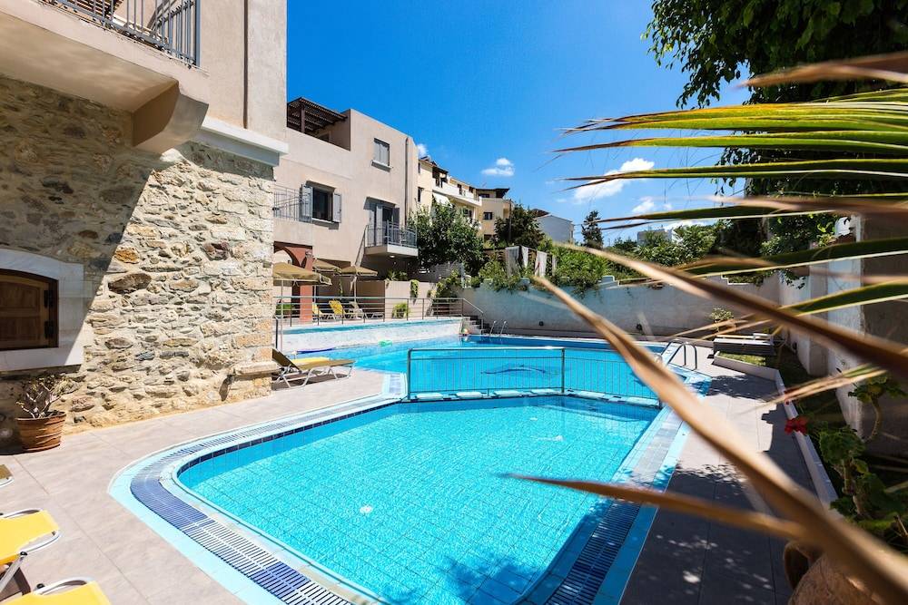 Philoxenia Villas 1