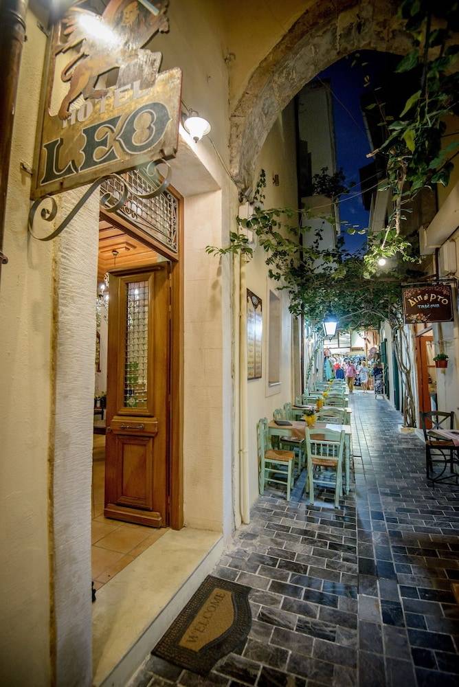 Leo Hotel 1