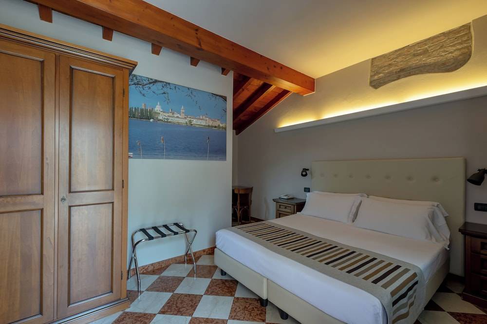 A Casa Dei Gonzaga, MantegnaHotels 1