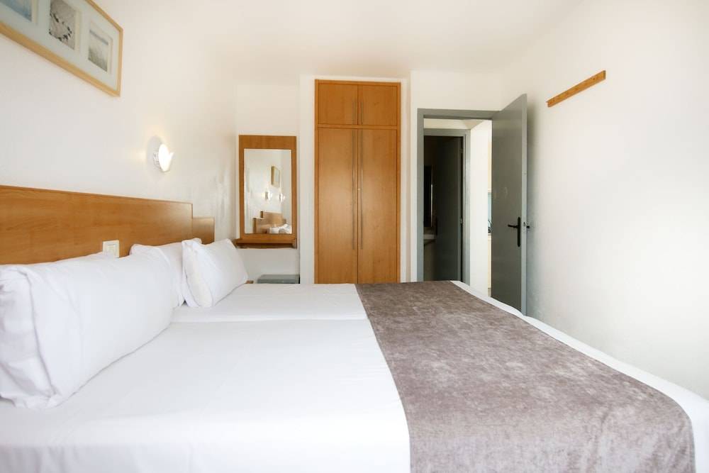 Ura Hotels Roslara 2