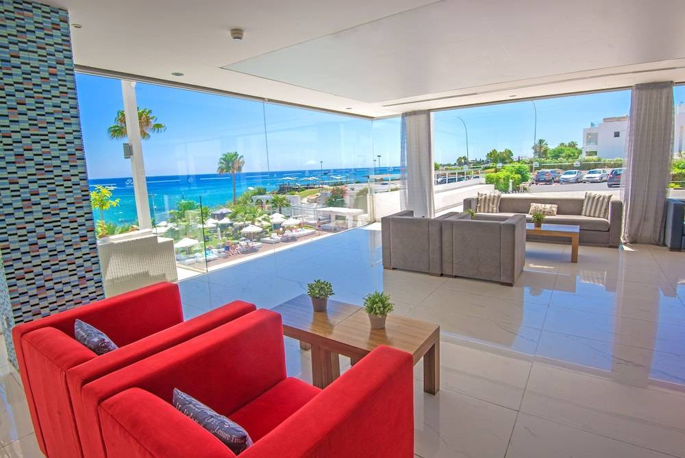 Silver Sands Beach Hotel 2