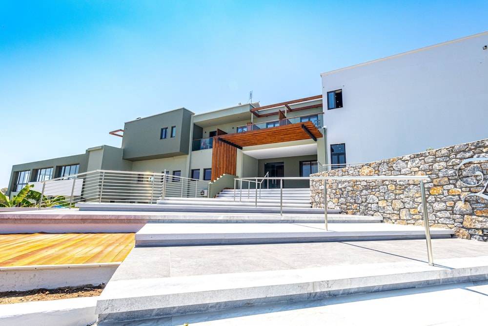 Gennadi Seaside Resort 1