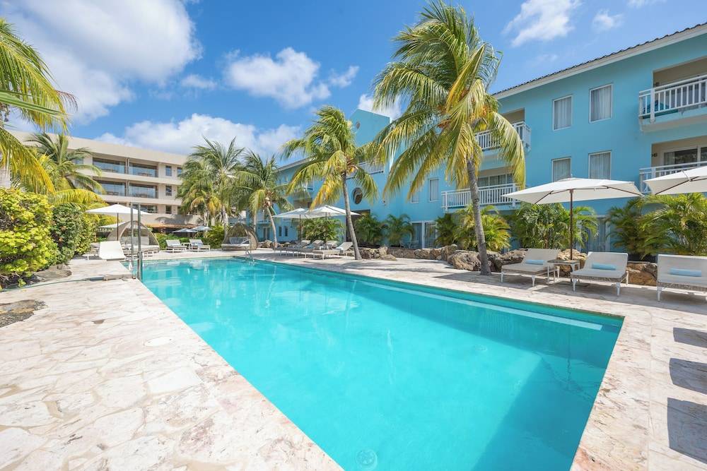 Dolphin Suites & Wellness Curacao 1