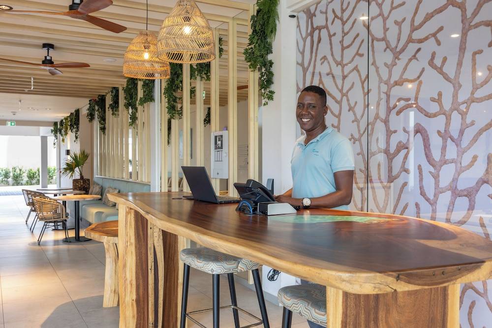 Dolphin Suites & Wellness Curacao 2