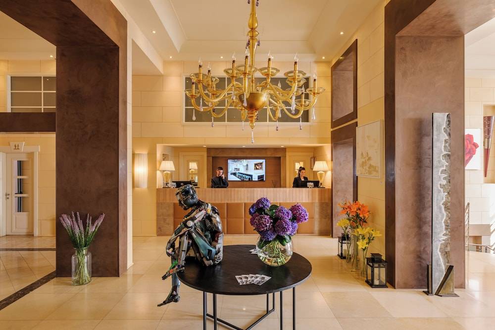 Grand Hotel Bristol Spa Resort, by R Collection Hotels 2