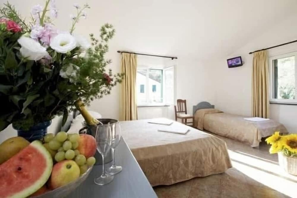 Hotel La Rossola Resort & Natura Bonassola la Porta delle 5 Terre 1