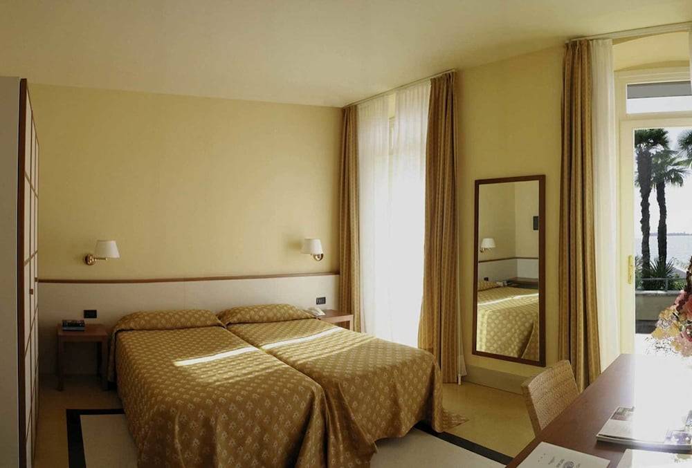 Hotel Monte Baldo e Villa Acquarone 2