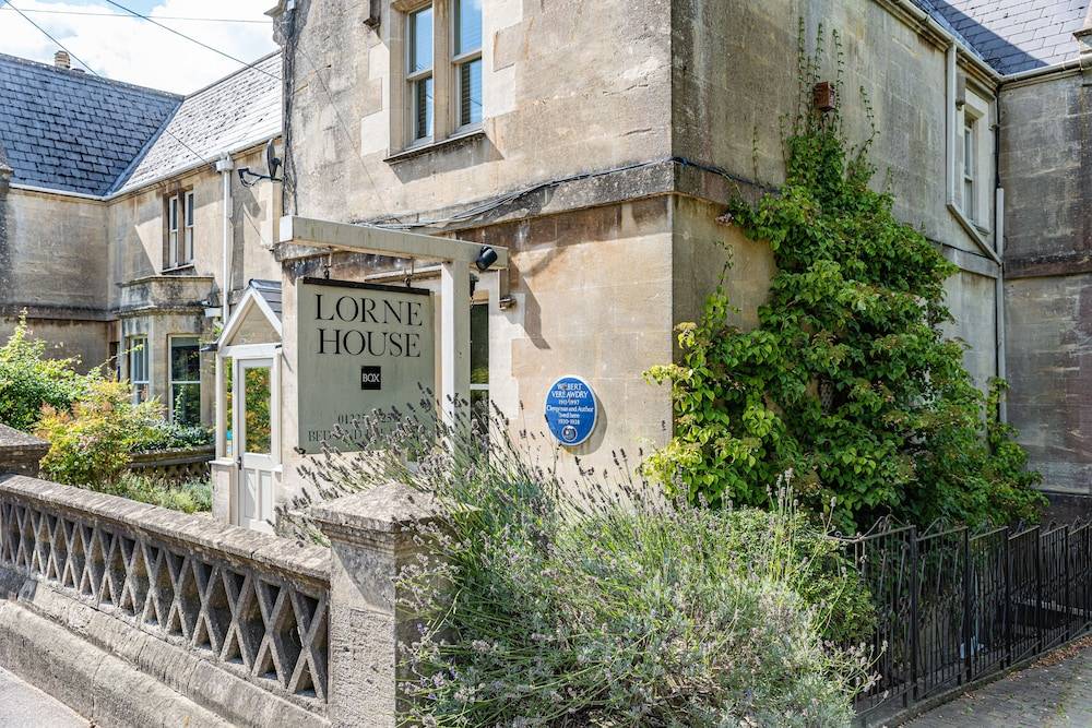 Lorne House Bed & Breakfast 1