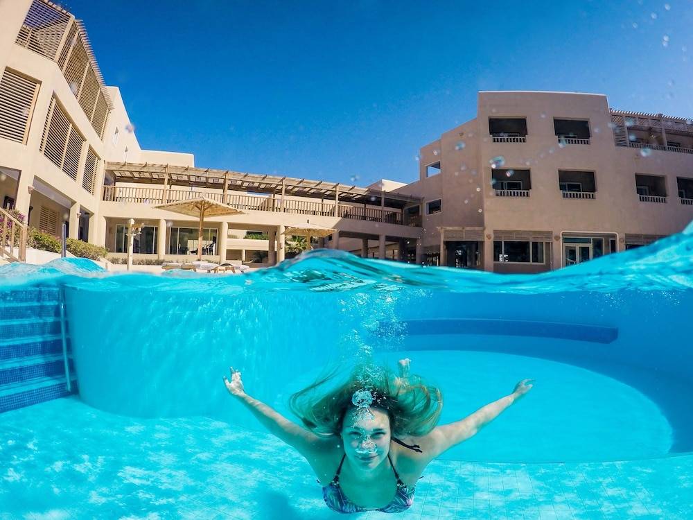 The Breakers Diving and Surfing Lodge Soma Bay 1