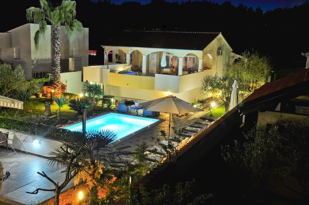 Villa Vanilla with Heated Pool 1