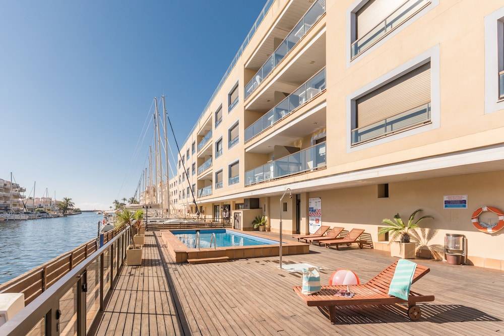 Pierre & Vacances Empuriabrava Marina 1