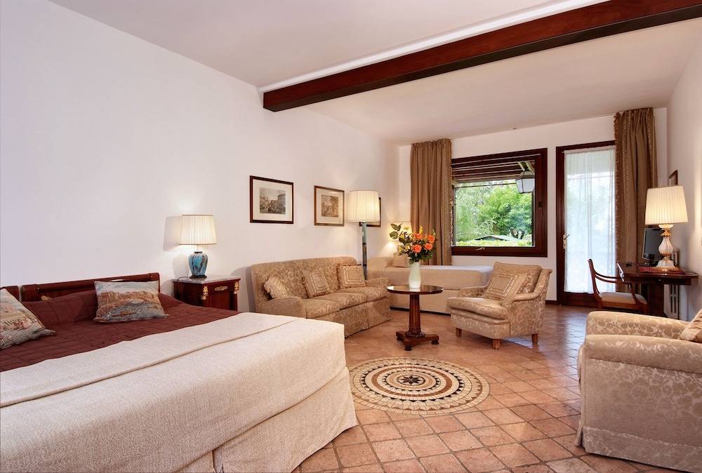 Villa Dacri 2