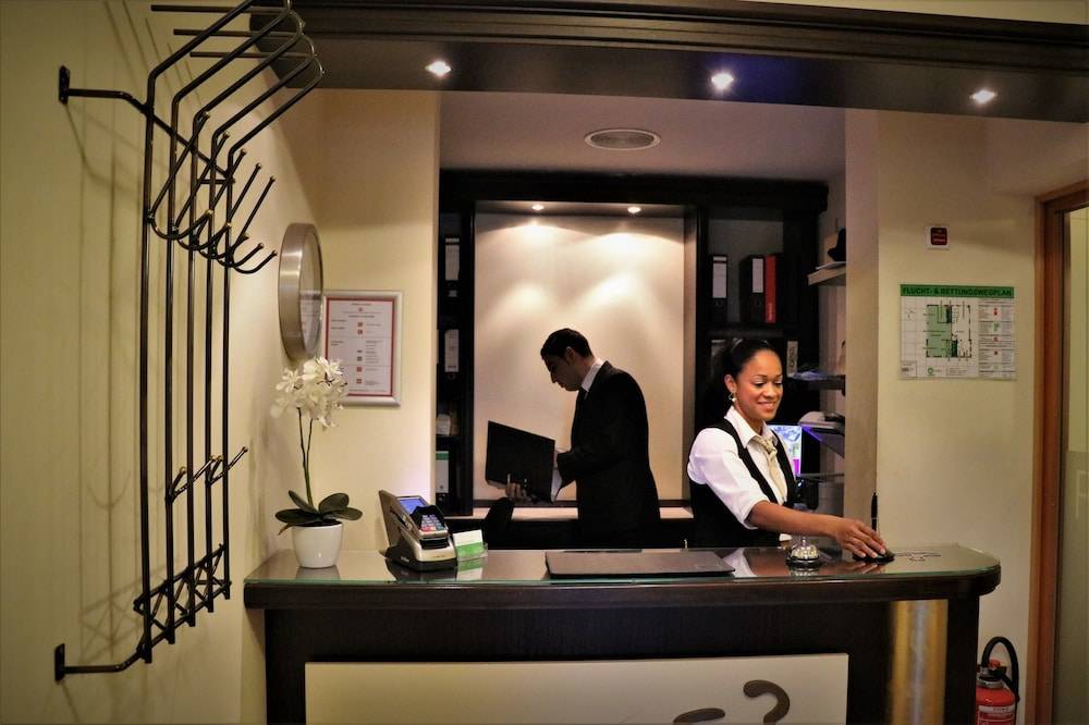 Hotel Frederikspark, 24h Check-in, Free Parking and WiFi 2
