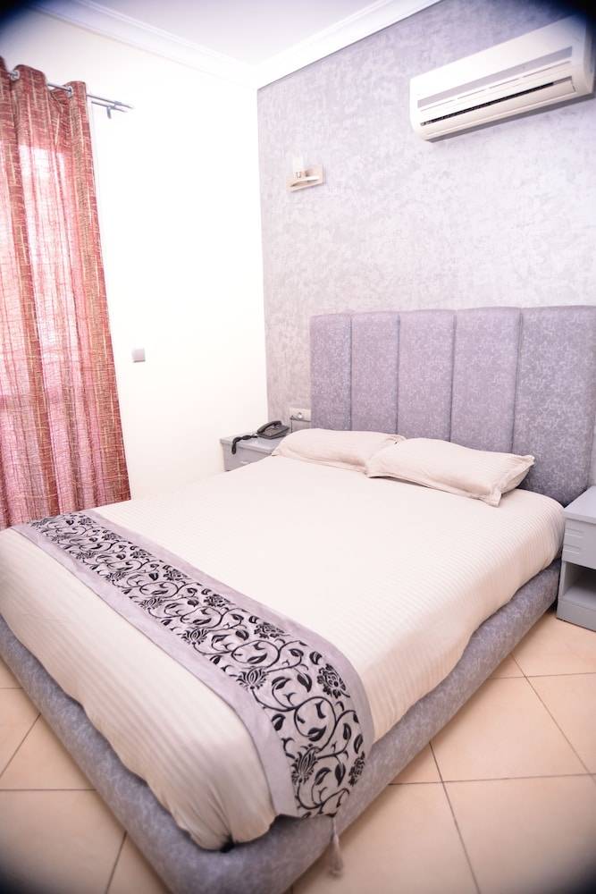 Appart Hôtel Founty Beach 1