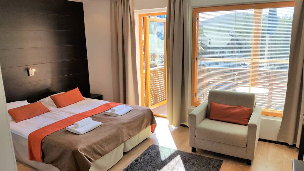 Levi Suites Levi Gold 2
