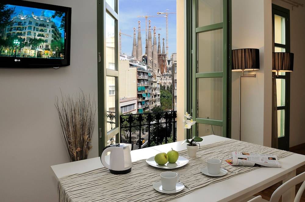 Apart-Suites Hostemplo 1