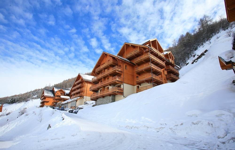 Résidence Odalys Le Hameau et les Chalets de la Vallée d'Or 1