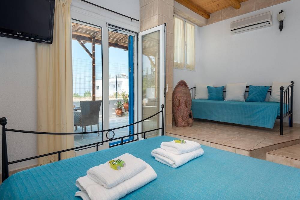 Agnanti Beach Apartments 2