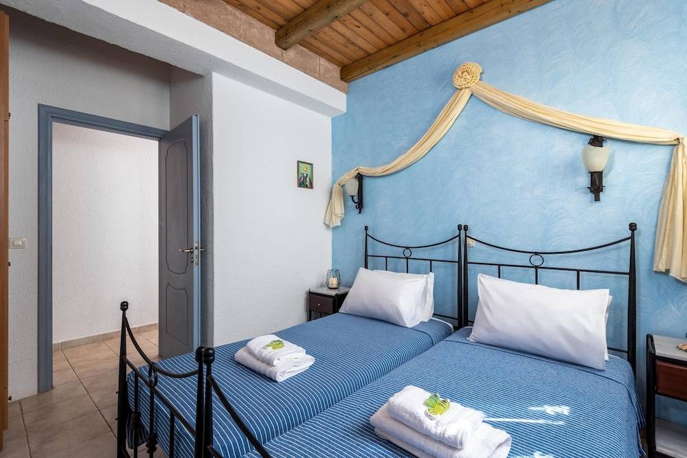 Agnanti Beach Apartments 1