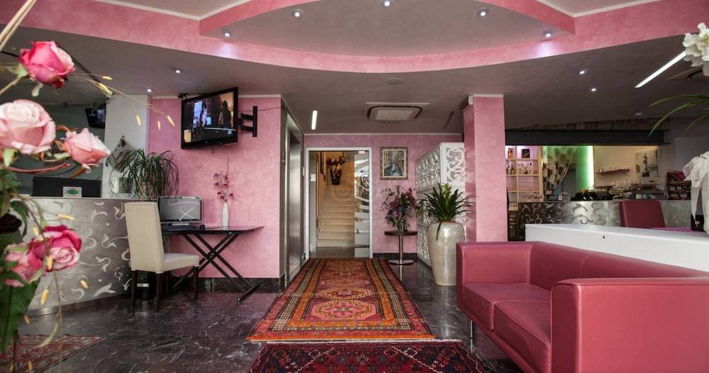 La Grotta Hotel 2