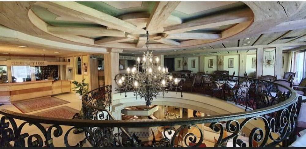 Das Kronenhotel 2