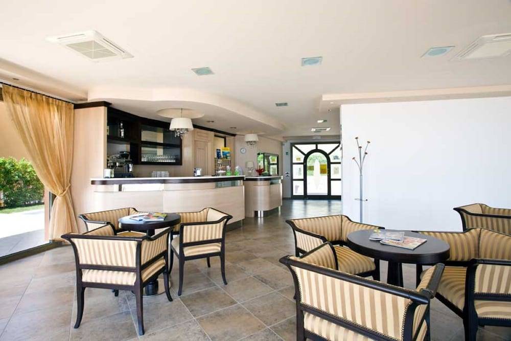 Residence Besass, GTSGroup 2
