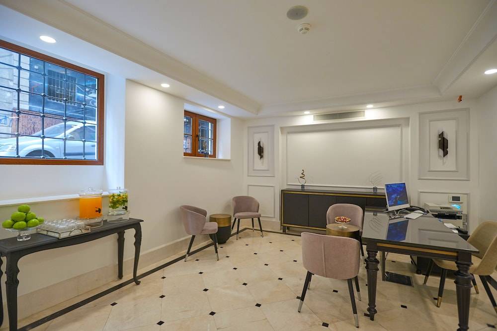 Akka Suites Taksim-Special Class 2
