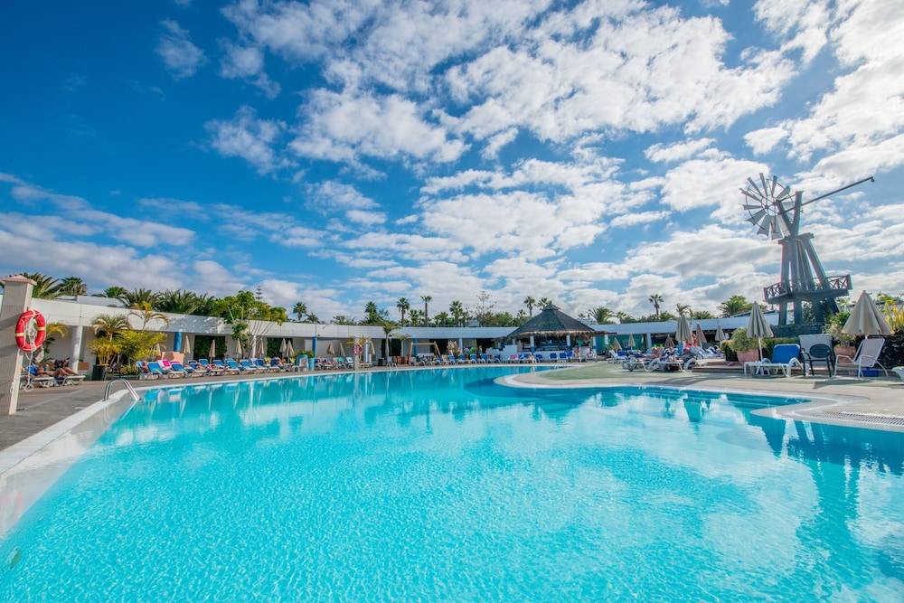 Relaxia Lanzasur Club - Aqualava Water Park 1