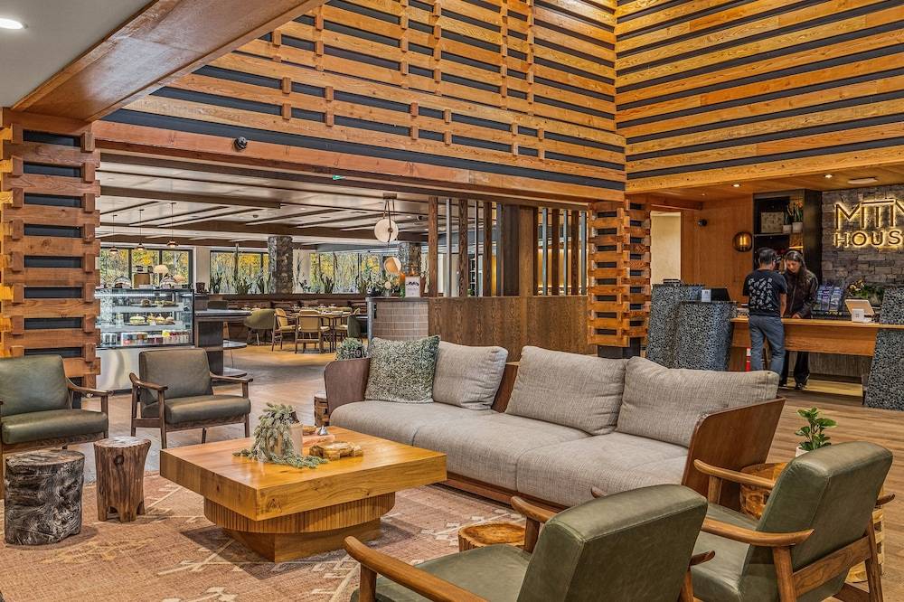 Everwild Canmore Hotel 2