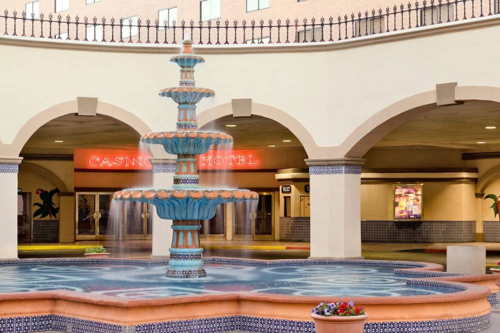Harrah's Laughlin, A Caesars Destination 2