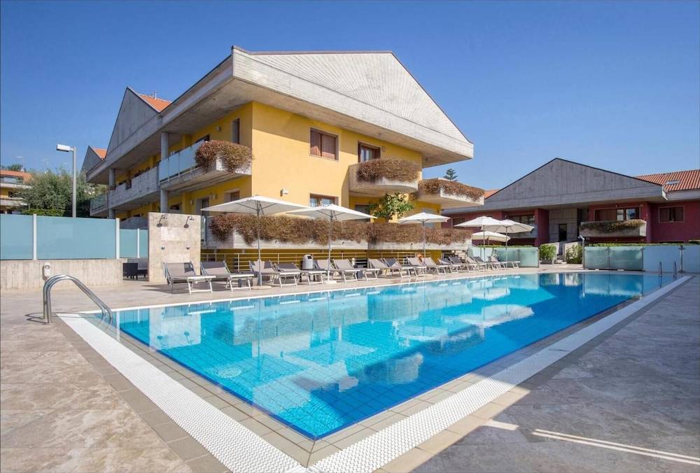Catania Hills Residence 1